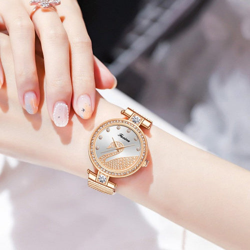 Fashionable and Elegant Five-Piece Gift Set Watch for Women